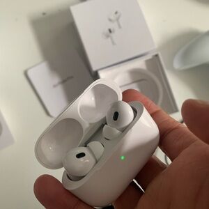Apple White AirPods Pro Wireless Earbuds with Charging Case